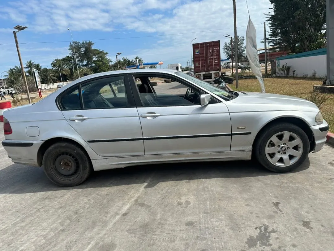 BMW E46 Port-Bouët · 2